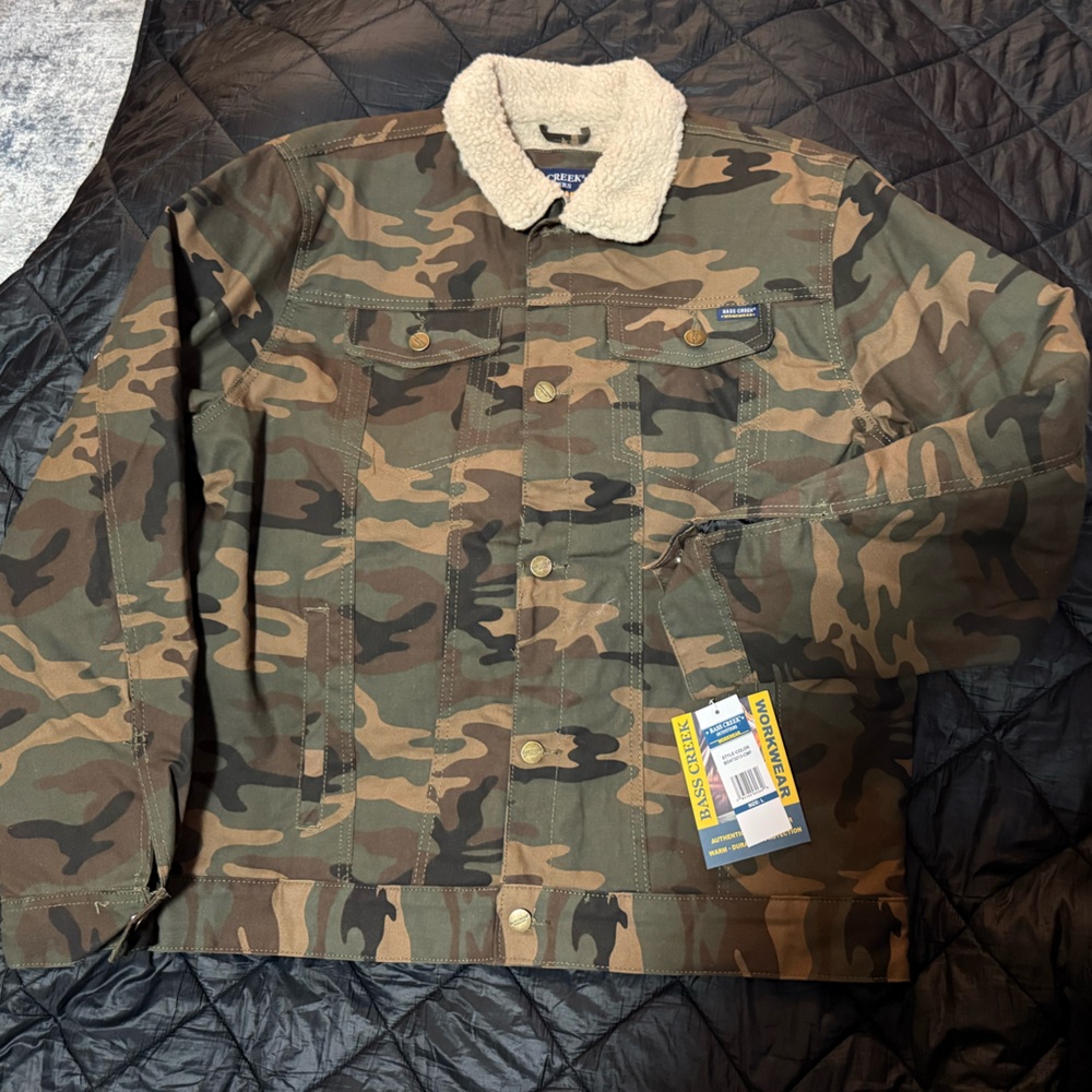Bass creek outfitters workwear Camouflage Sherpa-Lined Jacket coat NEW
